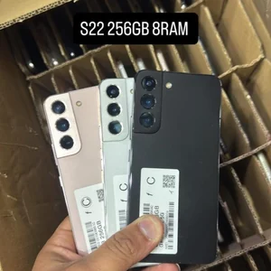 smartphones Samsung Galaxy S22